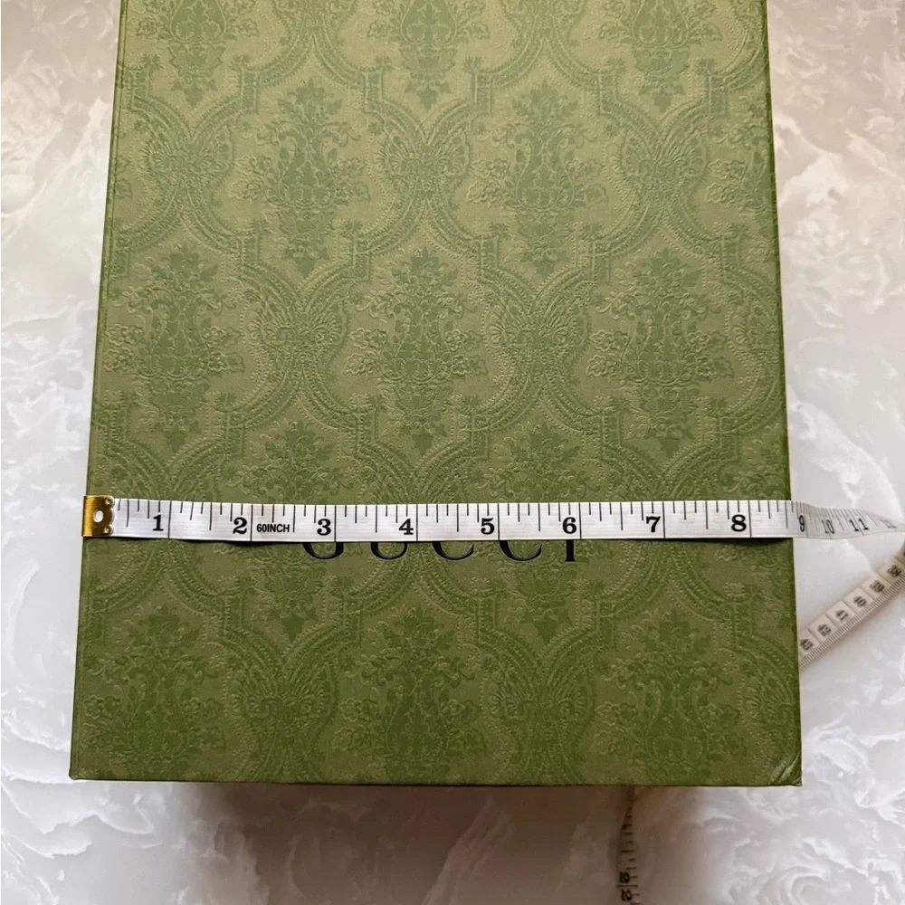Gucci Olive Green Patterned Gift Box with Black Logo - Picture 6 of 8